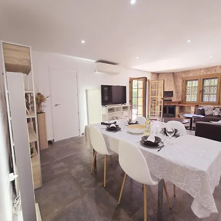 Costabravasuites Duk Villa
