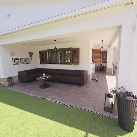 Villa Costabravasuites Duk *